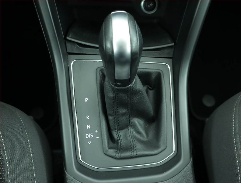 Volkswagen Touran (2021) Comfortline 2.0 TDI, Automat - fotka 13 z 16
