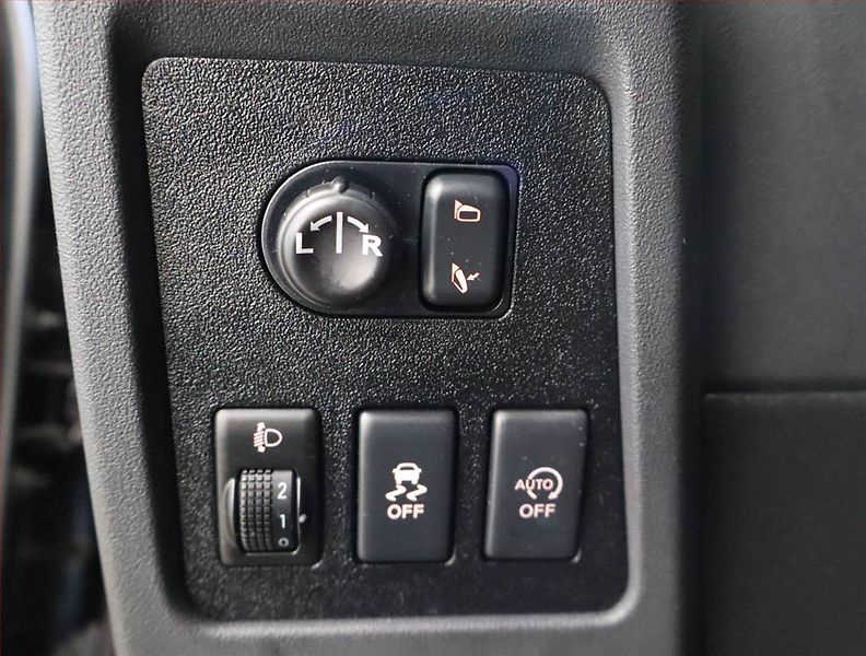 Nissan Qashqai (2012) 1.6 dCi, 4X4, Navi, Tempomat - fotka 21 z 23