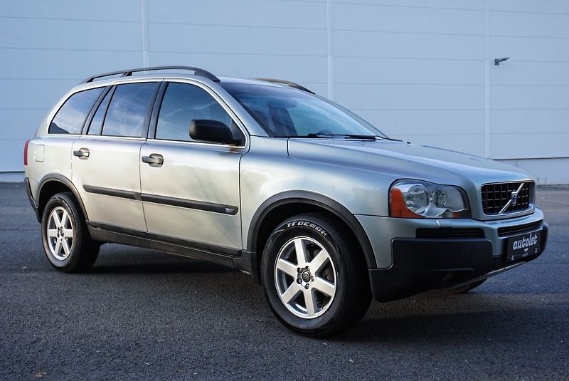 Volvo XC90 2,4D D5 EXECUTIVE AWD 120KW - fotka 4 z 22