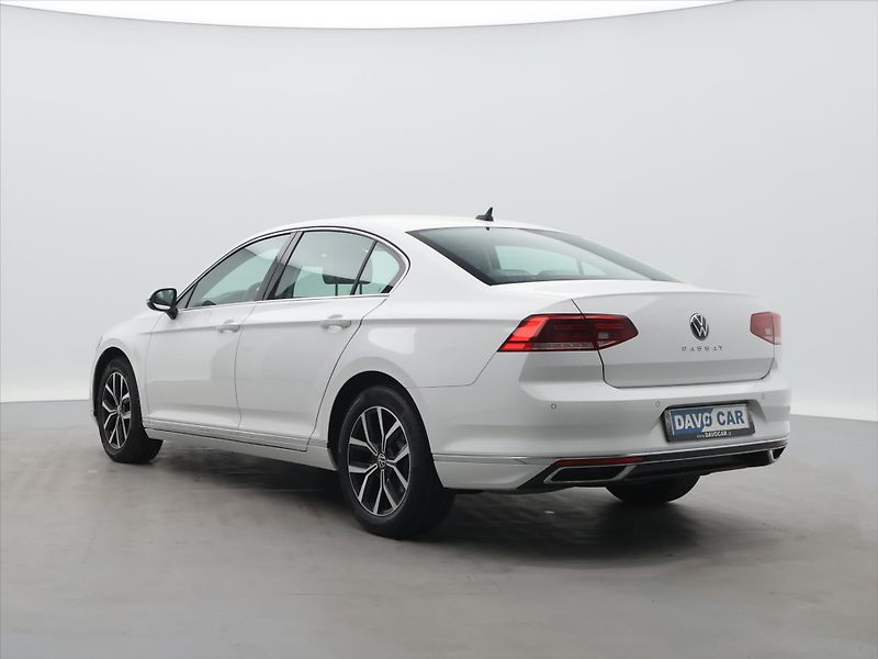 Volkswagen Passat 2.0 TDI 147kW DSG CZ Elegance - fotka 5 z 29