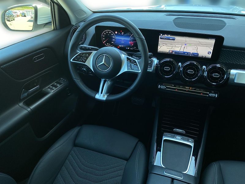 Mercedes-Benz GLB GLB 220 4M Advanced - fotka 13 z 28