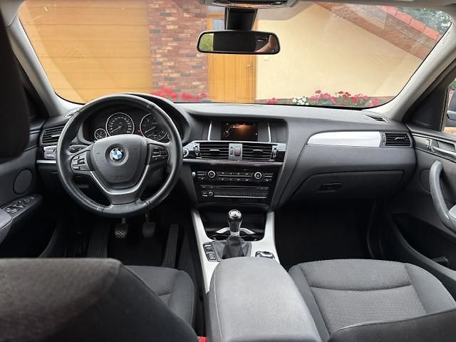 BMW X4 X DRIVE 20D - fotka 9 z 29