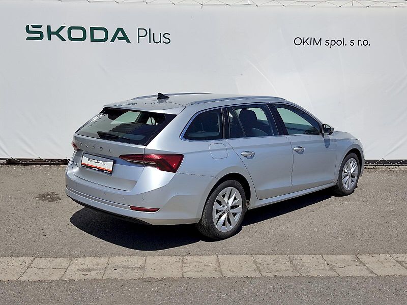 Škoda Octavia (2021) Combi Style 1,5 Tsi 110 Kw - fotka 2 z 34