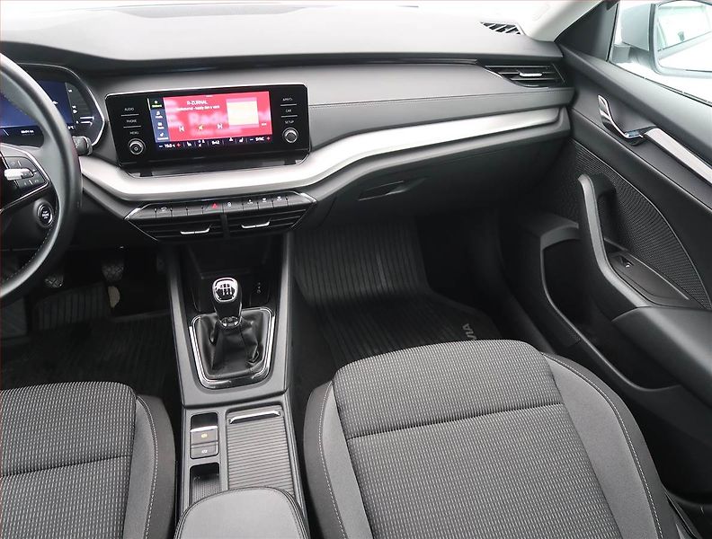 Škoda Octavia (2022) Ambition 2.0 TDI, ČR,1.maj - fotka 8 z 15