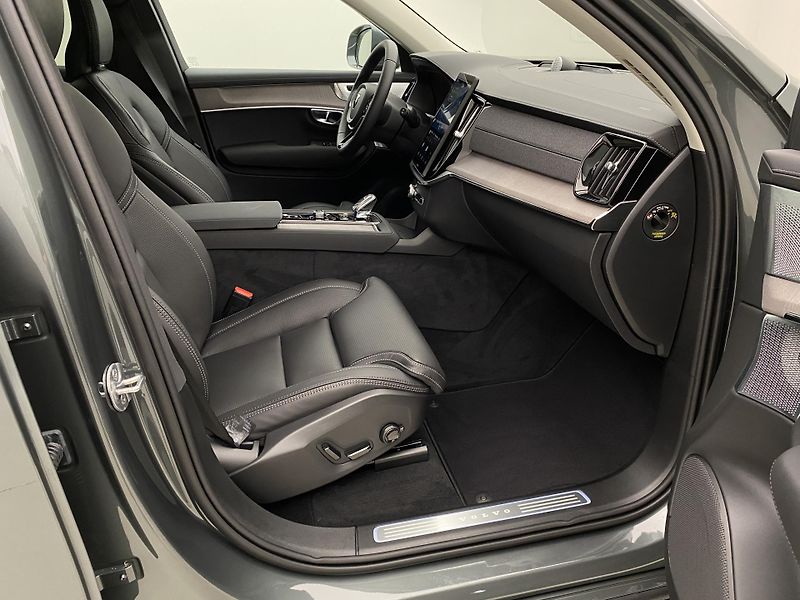 Volvo XC90 (2026) B5 AWD AUT BRIGHT PLUS 7míst - fotka 24 z 73