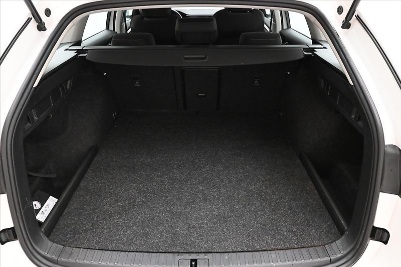 Škoda Octavia 1,4 TSI iV 110 kW DSG Ambition - fotka 10 z 30