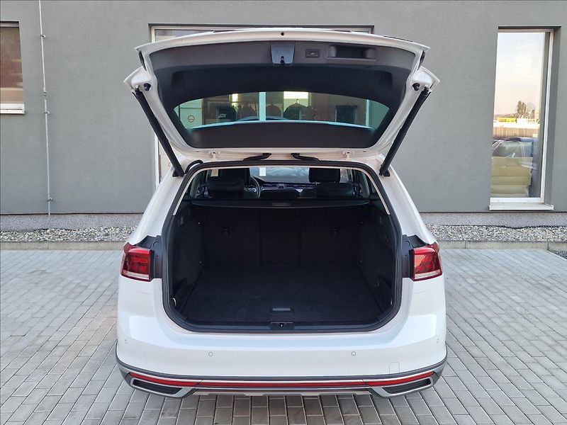 Volkswagen Passat 2.0TDI 147kW DSG Alltrack, ČR - fotka 40 z 50