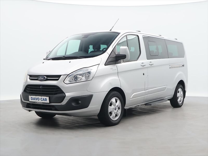 Ford Tourneo Custom 2,2 TDCI 114kW TITANIUM CZ 8Mí - fotka 3 z 37