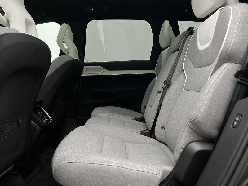 Volvo EX90 AWD TWIN MOTOR RECHARGE 7 MÍST - fotka 6 z 53