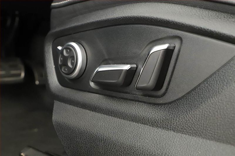 Audi Q7 (2019) S-Line 50 TDI - fotka 12 z 21