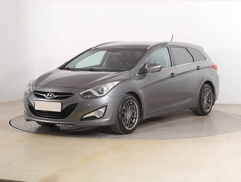 Hyundai i40 (2014) 1.7 CRDi, Serv.kniha, Tempomat - fotka 2 z 16