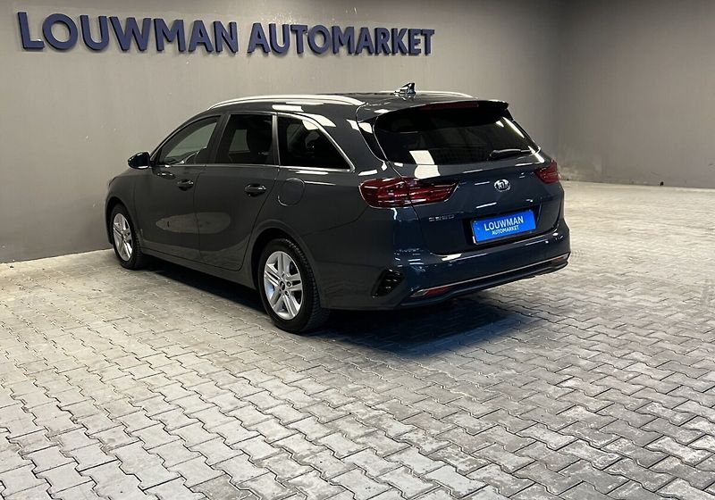 Kia Ceed T-GDI Exclusive SW - fotka 16 z 17