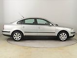 Volkswagen Passat (2004) 1.9 TDI, Automat, po STK - náhled 6