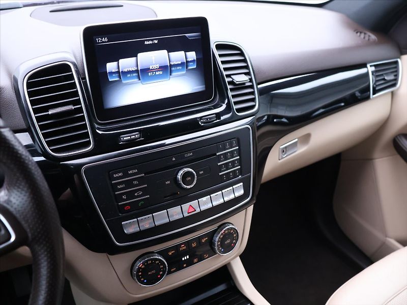Mercedes-Benz GLE 3,0 350d 190kW 4M AMG CZ DPH - fotka 22 z 36