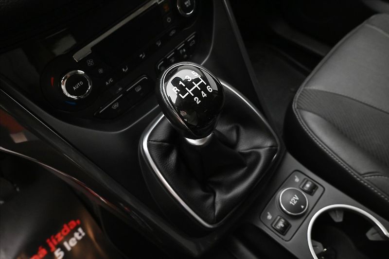 Ford Kuga 2,0 TDCi 110kW Tažné Záruka až - fotka 21 z 30