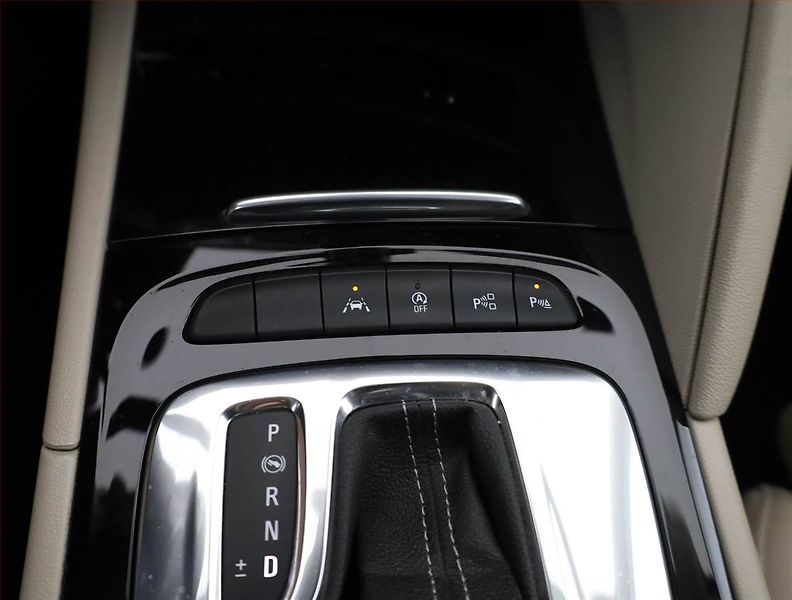 Opel Insignia (2019) 2.0 CDTI, Automat, Serv.kniha - fotka 13 z 21