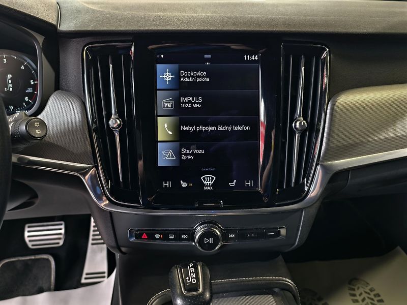 Volvo V90 2.0 D4 140kW A/T R-DESIGN, DPH - fotka 13 z 25