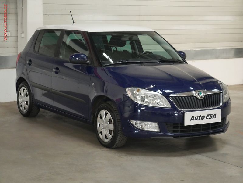 Škoda Fabia (2012) 1.6TDi, ČR, Ambiente, AC, TZ - fotka 1 z 13