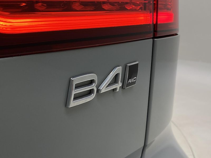 Volvo V60 CC B4 AWD BRIGHT PLUS AUT  - fotka 38 z 59