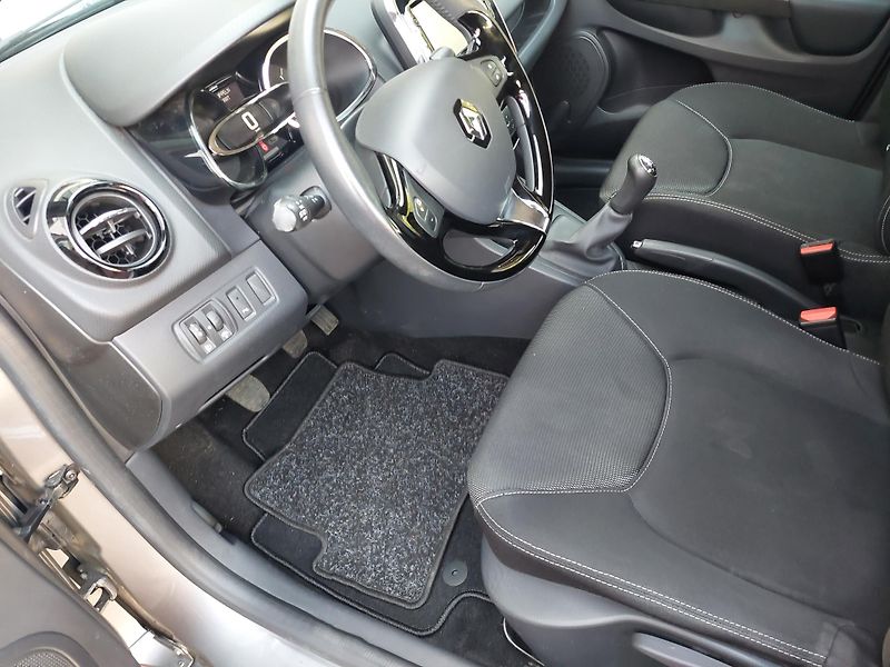 Renault Clio (2013) IV. Dynamique 1.2. 4 válec  - fotka 20 z 42