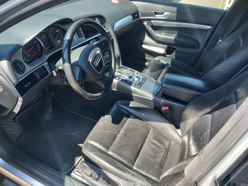 Audi A6 (2005) 3,2 Avant Quatro - fotka 29 z 36