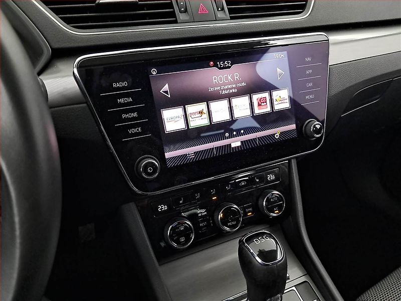 Škoda Superb (2019) 2.0 TDI, Automat, Tempomat - fotka 12 z 19