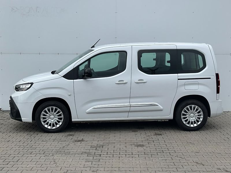 Toyota ProAce City Verso 1.2T 110k Short Business - fotka 3 z 22