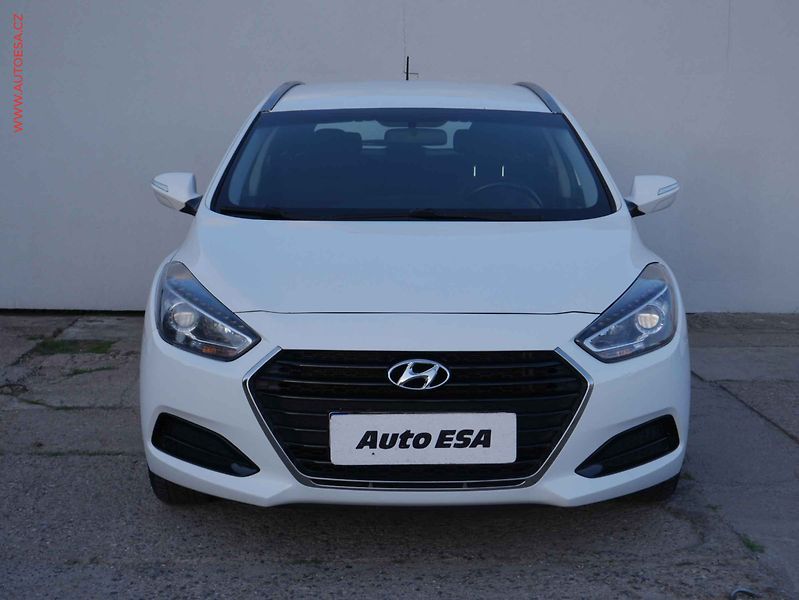 Hyundai i40 (2016) 1.6GDi, Xenon, AC - fotka 2 z 17