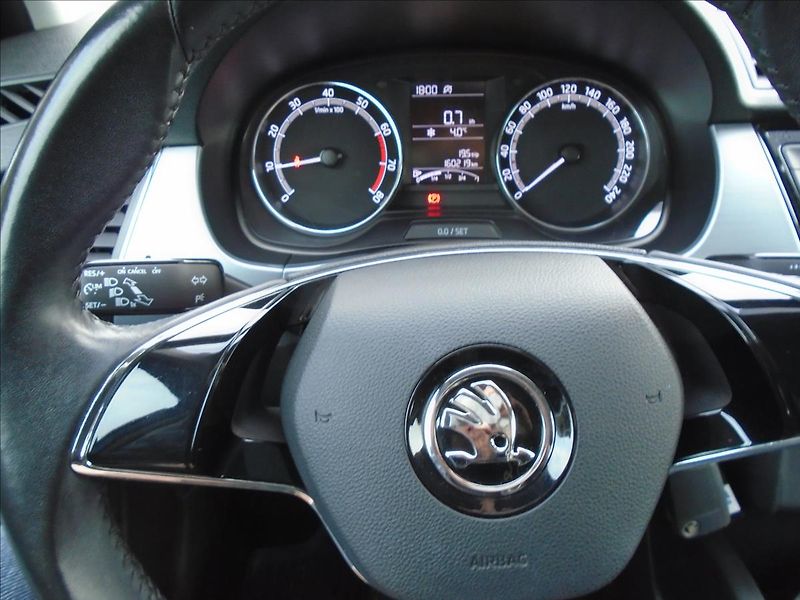 Škoda Fabia 1,0 - fotka 22 z 26