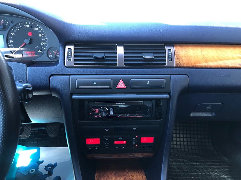 Audi A6 (1998) 1.8 - fotka 19 z 25