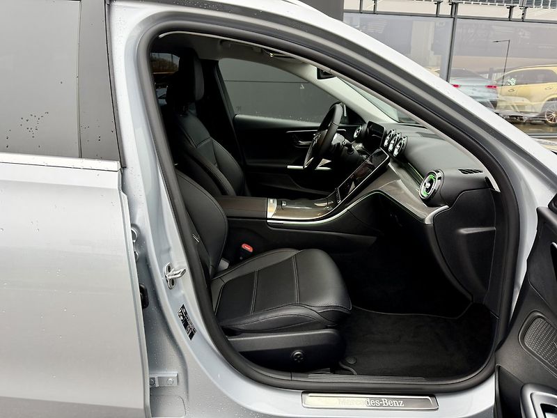 Mercedes-Benz Třídy C (2025) 220 d 4MATIC kombi - fotka 32 z 41