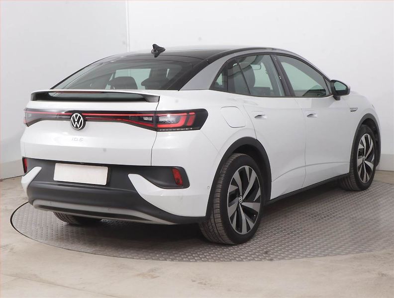 Volkswagen ID.5 (2022) Pro Perf. (82 kWh), SoH 98% - fotka 5 z 18