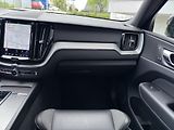 Volvo XC60 B5 AWD (benzín) // PLUS DARK - náhled 22