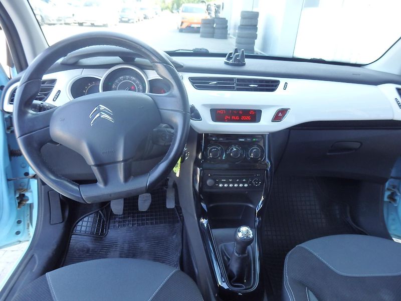 Citroën C3 1.4i ABS, KLIMATIZACE - fotka 11 z 15