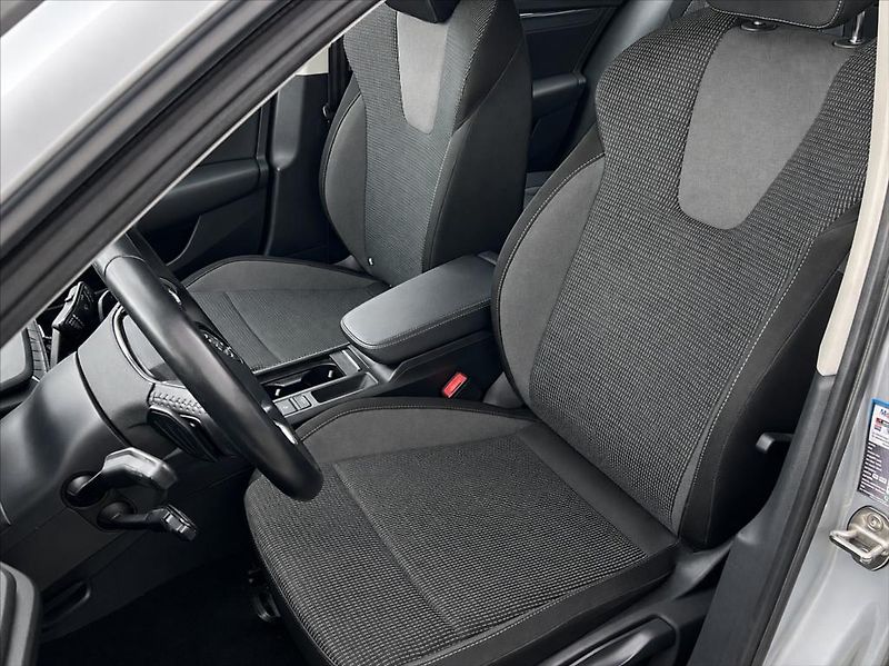 Škoda Octavia 2,0 TDi EXECUTIVE DSG - fotka 6 z 10