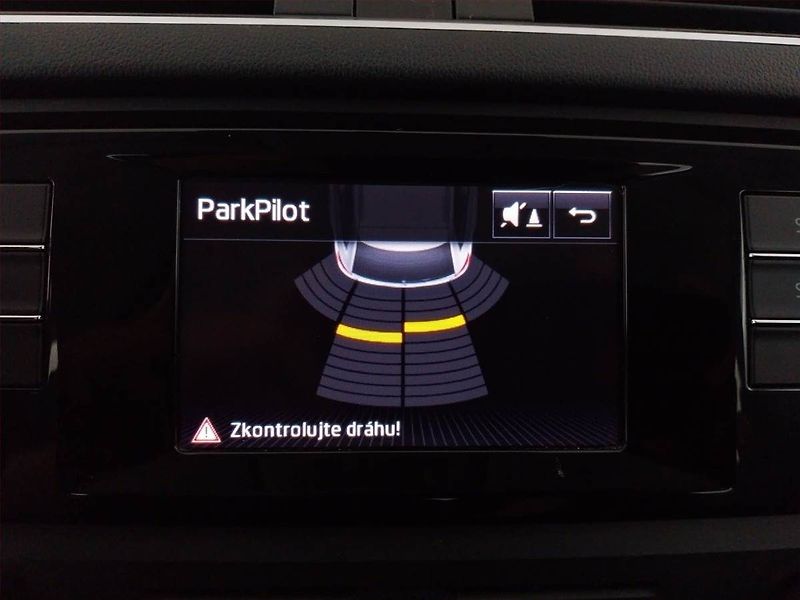 Škoda Octavia (2016) Ambition 1.6 TDI, Automat - fotka 16 z 16