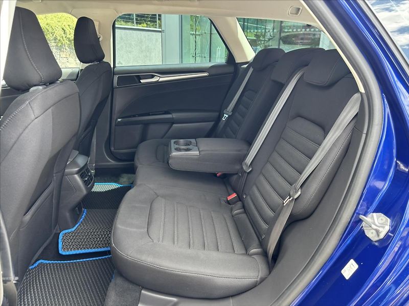 Ford Mondeo 2,0 TDCi AT WEBASTO TOP STAV - fotka 12 z 39
