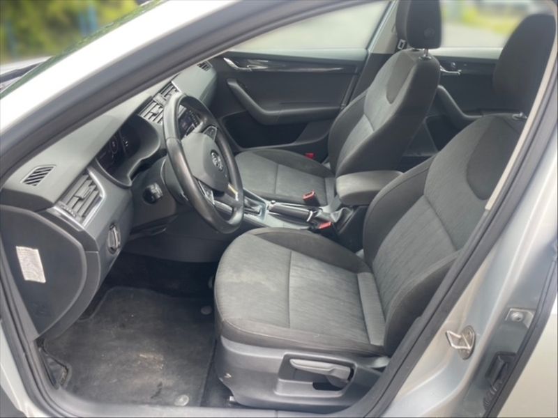 Škoda Octavia 2,0 TDI 110 Style DSG - fotka 7 z 11