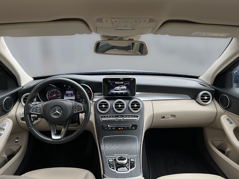Mercedes-Benz Třídy C 160 AMG Line - fotka 14 z 21