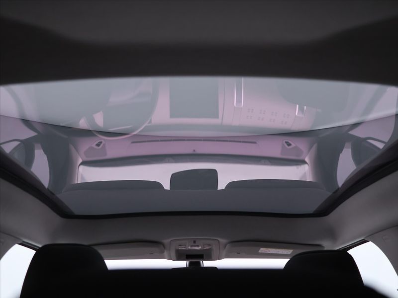 Citroën C4 Cactus 1,2 PT CZ Shine Panorama - fotka 22 z 30