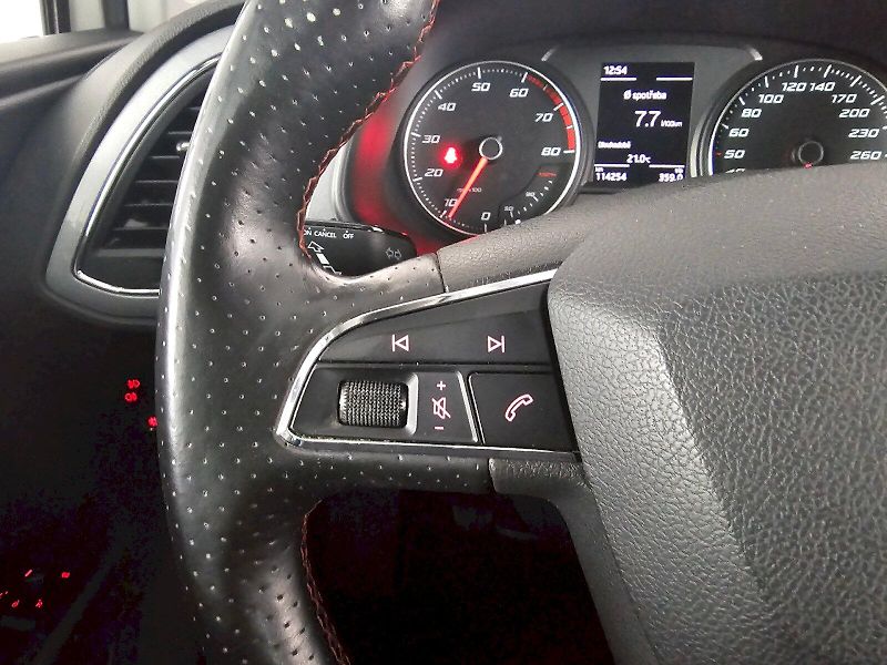 Seat Leon (2016) 1.8TSi 180k FR DYNAMIC - fotka 10 z 27