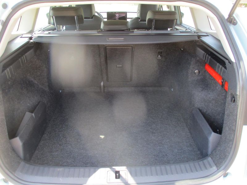 Škoda Enyaq iV 80 LOFT 150kW 82kWh TČ - fotka 37 z 54