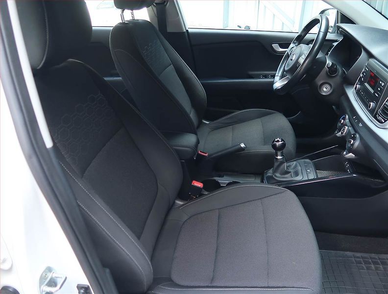 Kia Rio (2018) 1.25 CVVT, Serv.kniha - fotka 9 z 15