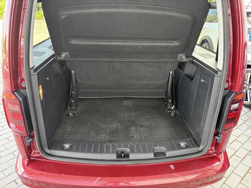 Volkswagen Caddy 2.0 TDI COMFORTLINE 75 kW M5F - fotka 26 z 27