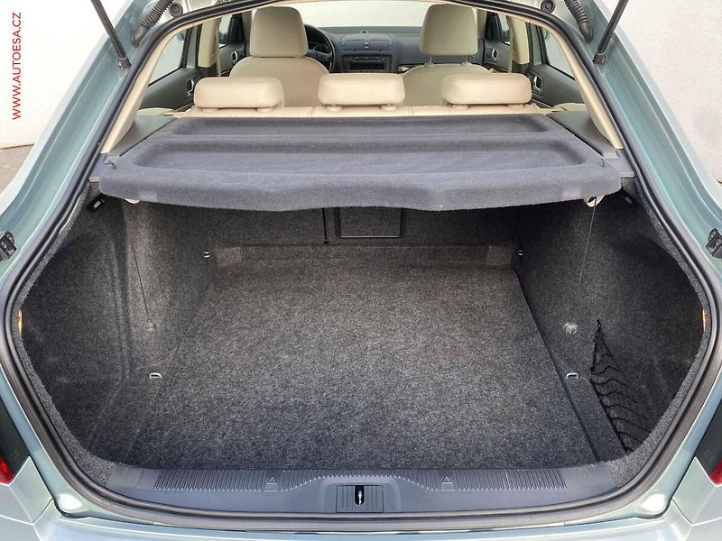 Škoda Octavia (2012) 1.6 TDi, Elegance, +kola - fotka 7 z 17