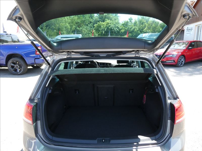 Volkswagen Golf 1,2 TSi 63kW CUP, 2.majitel - fotka 17 z 41