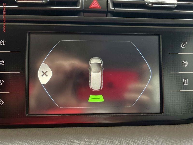 Citroën C4 Picasso (2015) 2.0HDi, 1.maj, Navigace - fotka 15 z 17