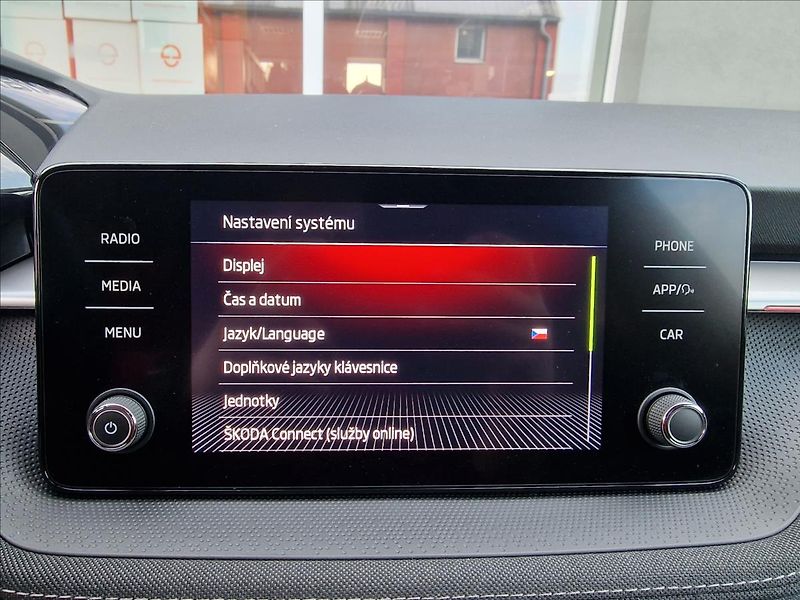 Škoda Fabia 1.0 TSI 81kw Style,ČR,1.Maj. - fotka 32 z 50
