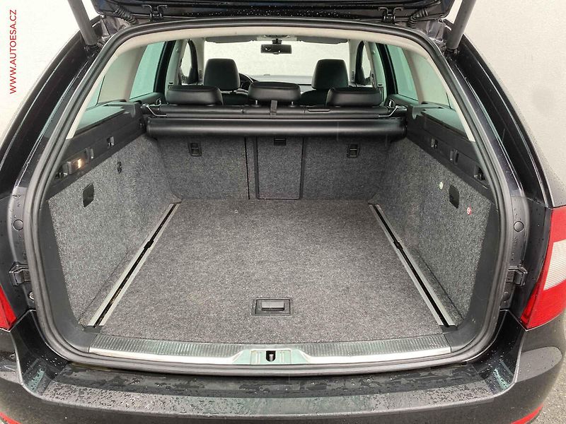 Škoda Superb (2012) 2.0 TDi 4x4, Elegance, TZ - fotka 7 z 21