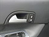 Volvo C30 2,0 i 16V Titanium Grey - náhled 38